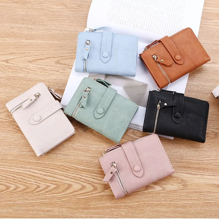 

Женские кошельки с короткой пряжкой и заклепками, кожаный кошелек, дамская сумочка для карт, клатч, Женский кошелек двойного сложения, матов...