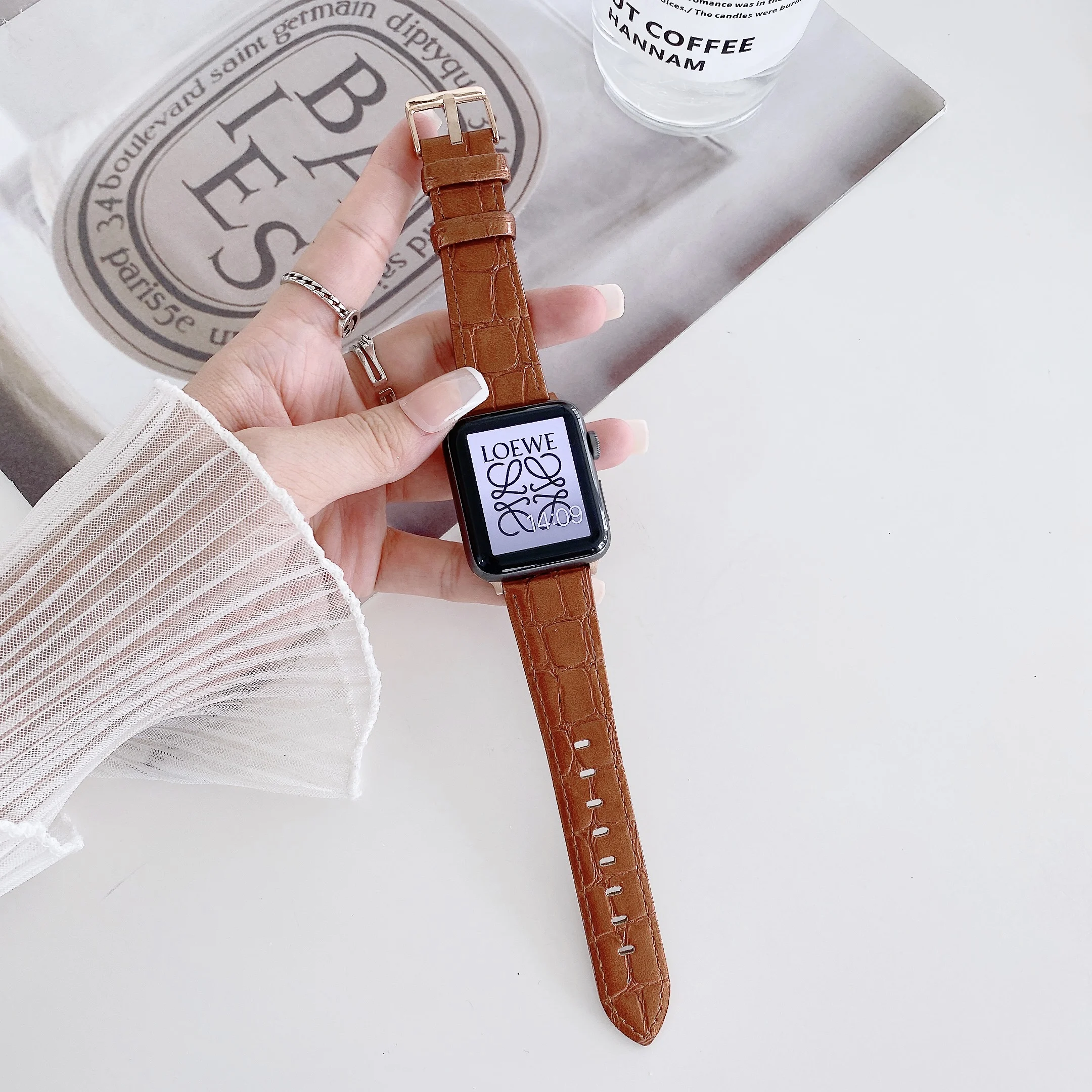 

Ремешок кожаный коричневый для Apple watch, люксовый спортивный браслет из бамбука с крокодиловым узором, 40 мм 38 мм 42 мм 44 мм