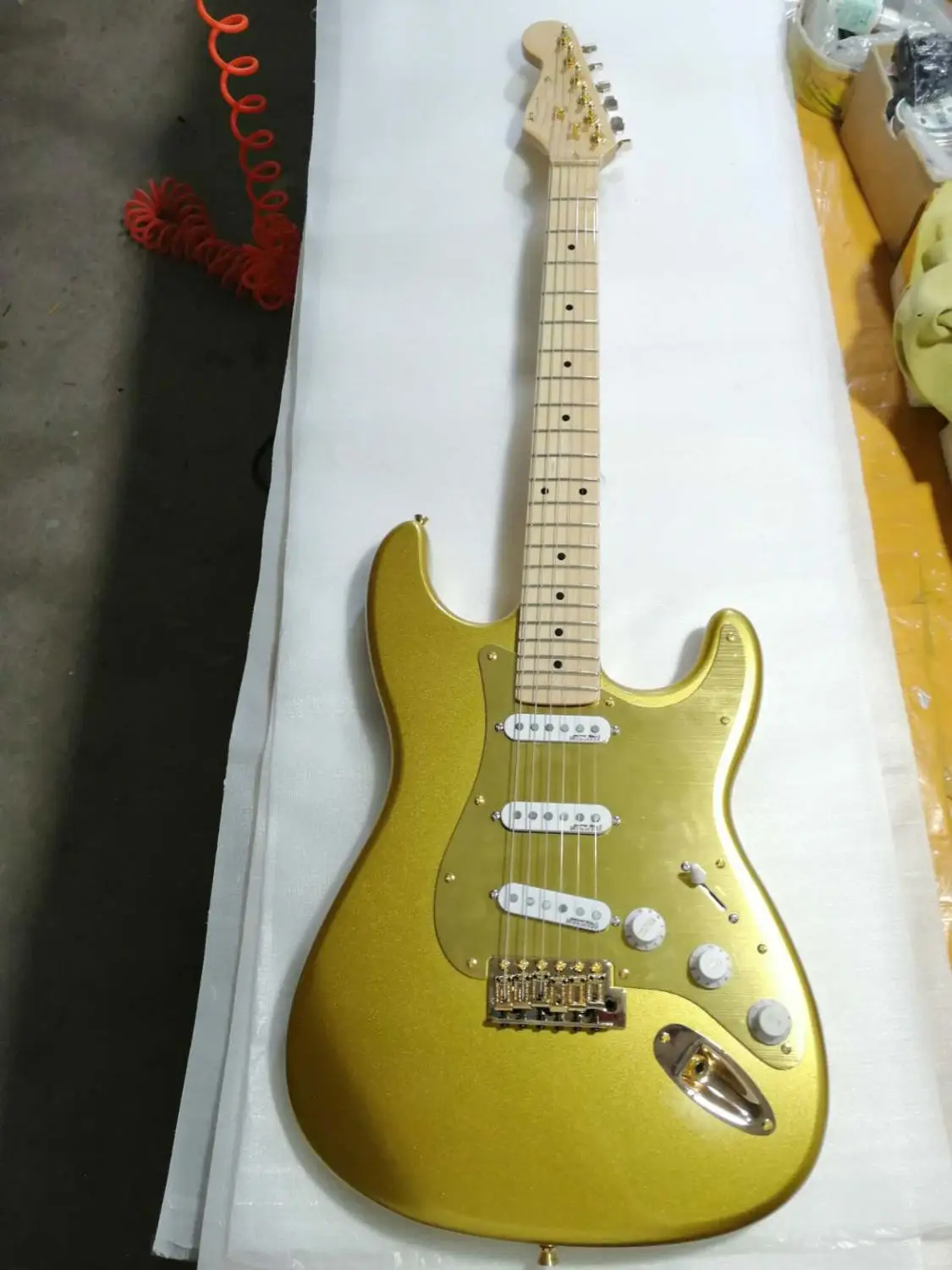 Высокое качество FDST 1093 золотой цвет твердый корпус накладной кленовый гриф