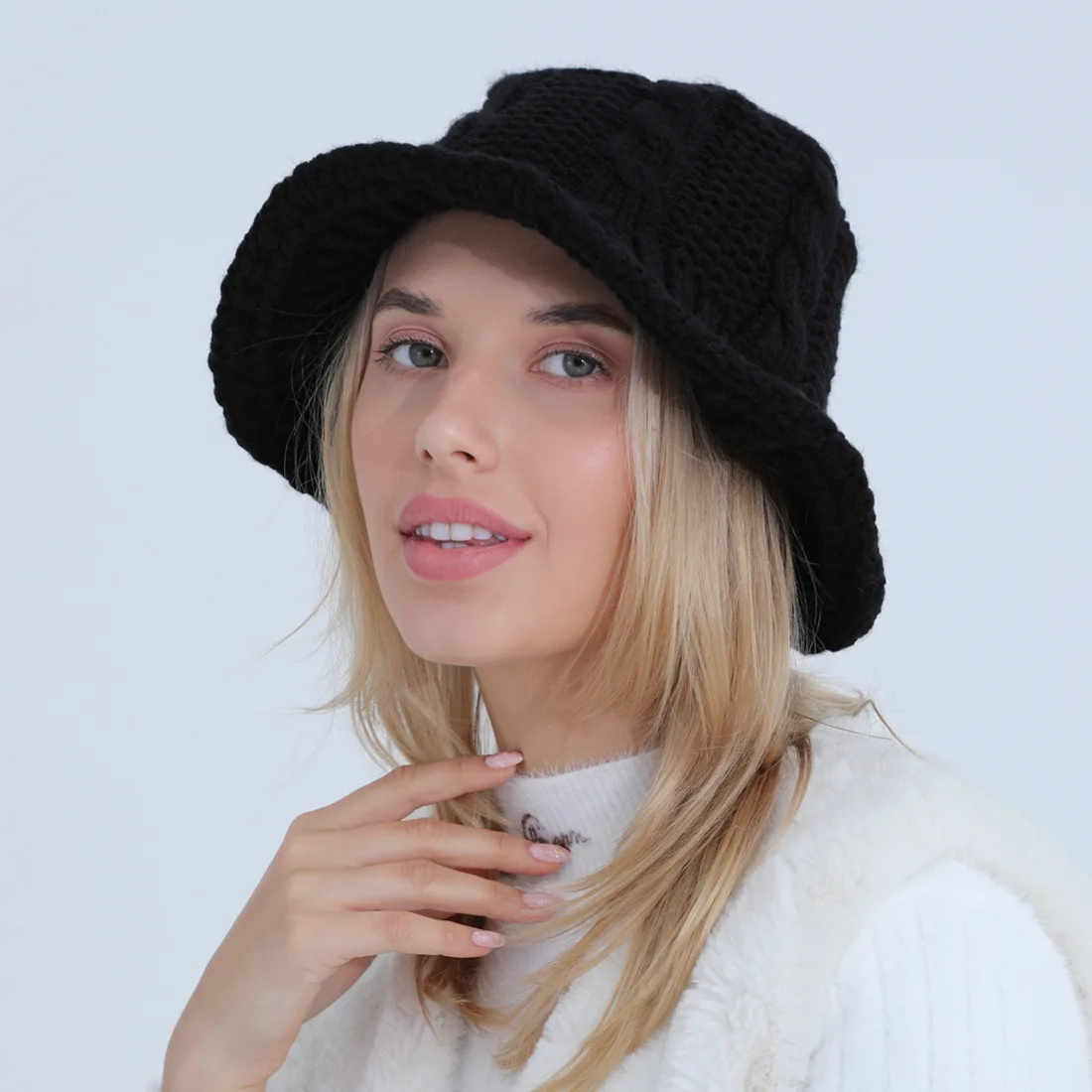 

New Fashion Winter Hat For Women Knitting Wool Bucket Warm Caps Dome Panama Black White Vintage Fisherman Bucket Hats