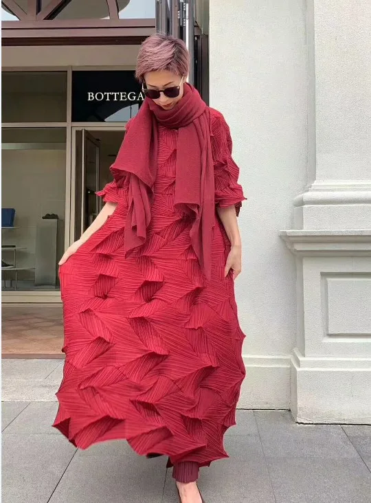 Горячая Miyake модное плиссированное платье со складками и бриллиантами, одноцветное Свободное длинное платье со стоячим воротником - Цвет: Бургундия