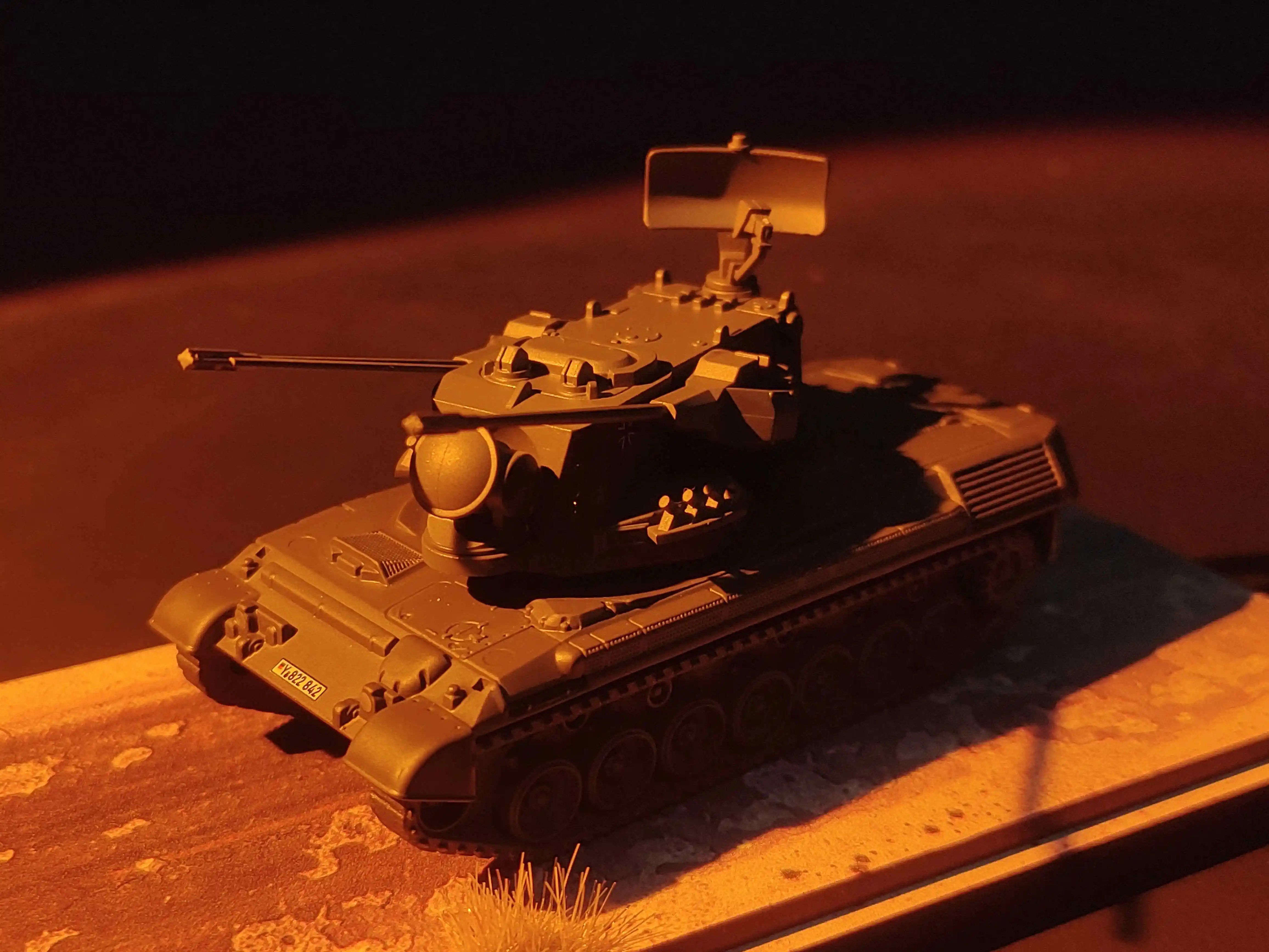

Коллекция лимитированных моделей автомобилей HeyToys Schuco 1/87 Military 87 Gepard tank