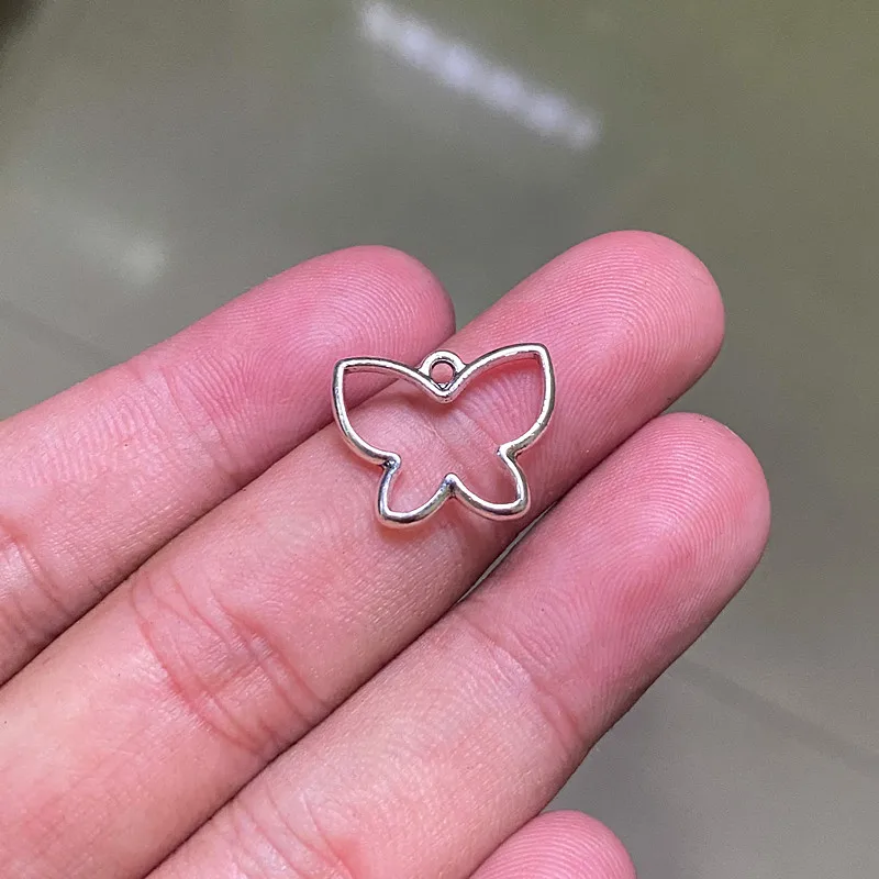 

30 шт. простые милые полые бабочки ручной работы для девочек кулон ожерелье браслет аксессуары Подвески фурнитура для изготовления ювелирны...