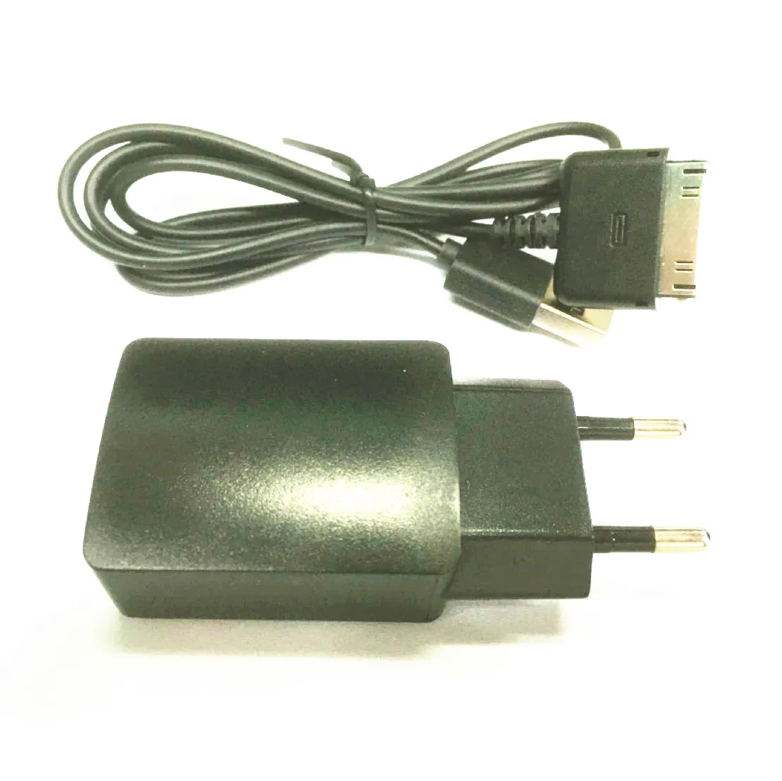USB-кабель для синхронизации данных и настенное зарядное устройство переменного