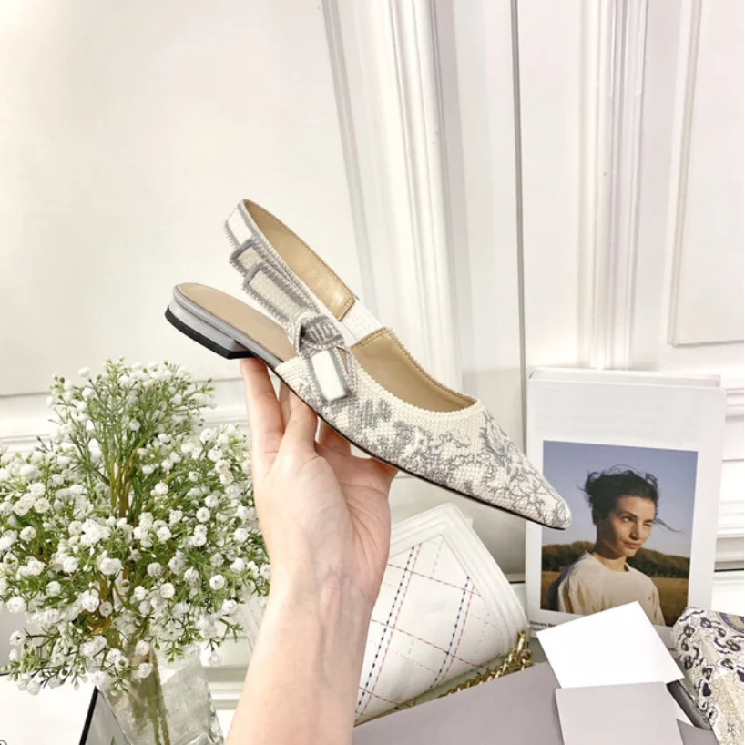 

Women Fashion Color Block Embroidered Pumps Ladies Designer Brand Sandals Sheepskin Insoles Pointed Toe High Heels Shoes 2020