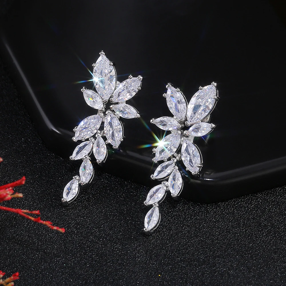 

Huitan Luxury AAA Marquise Zircon Women Wedding Earring Gorgeous Leaf Shape Charm Top Quality Silver Color Lady Earrings Jewelry