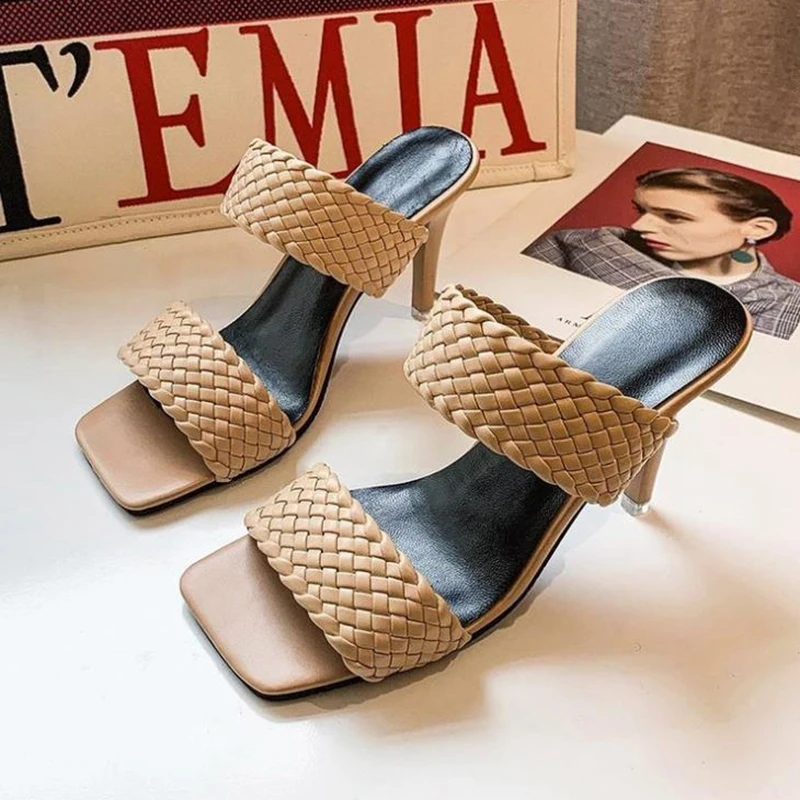 

Chaussons Femme 2020 New Women Slides Low Heels Outdoor Beach Slippers Brand Design Summer Outdoor Gladiator Sandals Femme Shoes