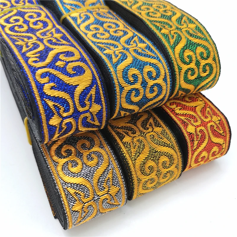Кружевная лента с вышивкой в этническом стиле 33 мм | Дом и сад