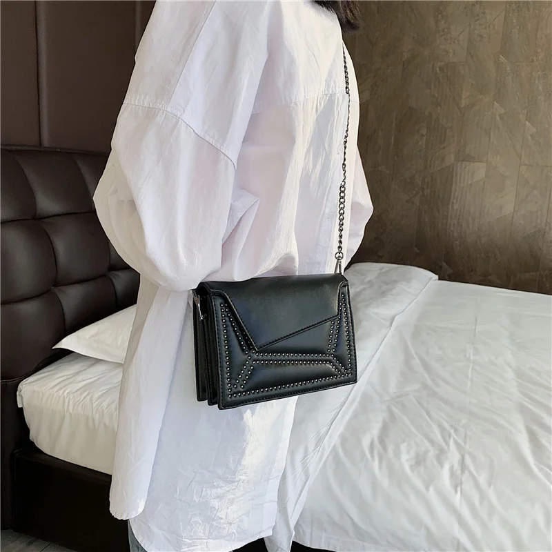 

High Quality Women Small Pu Leather Shoulder Bag Fashion Rivet Chain Crossbody Bags for Women Casual Female Purse Messenger Bags