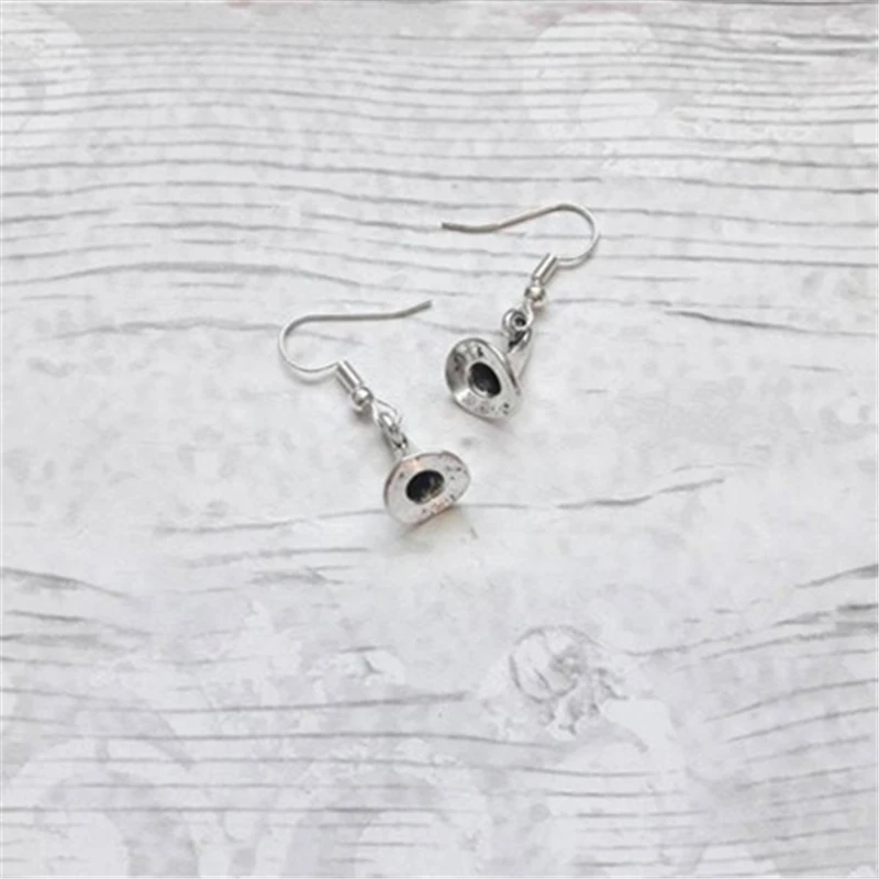 

Witches Hat Earrings, Gothic Earrings, Halloween Jewellery, Witch Earrings, Goth Jewelry, Costume Accessory, Spooky Present