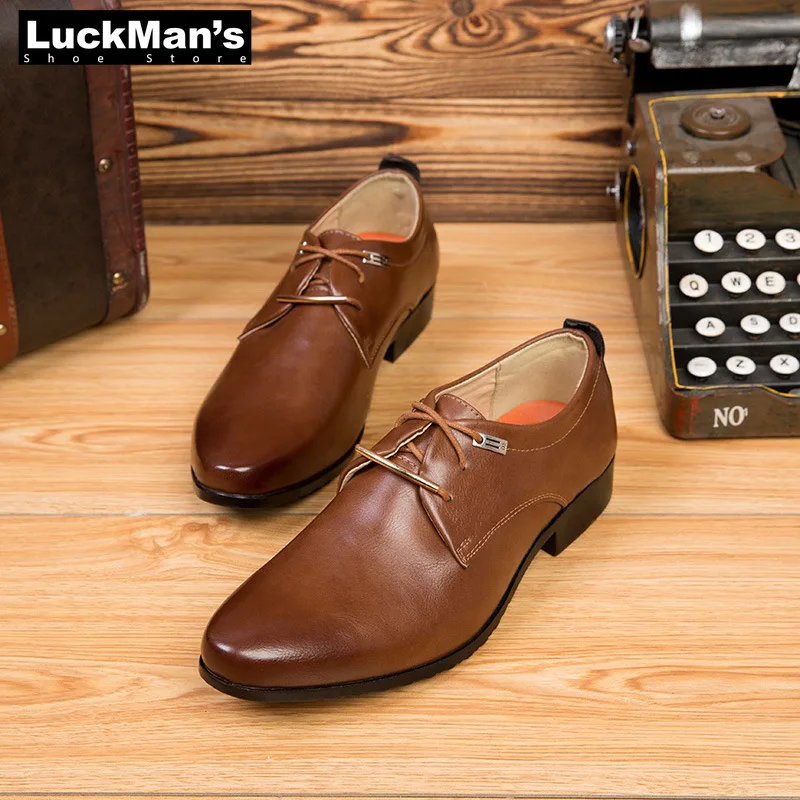 Мужские модельные туфли в деловом стиле Новые модные кожаные на шнуровке для