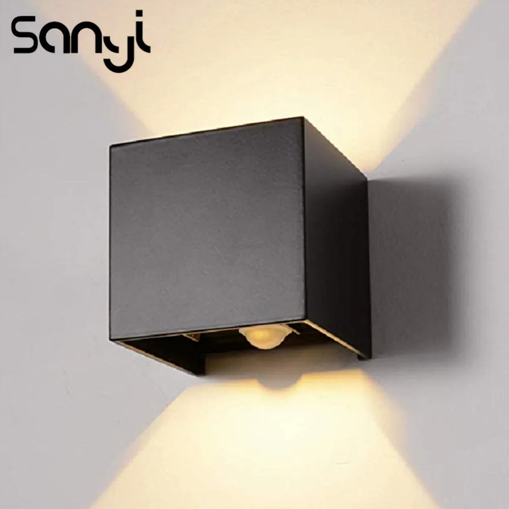 Датчик движения и светильник настенный современный ночник простой в установке