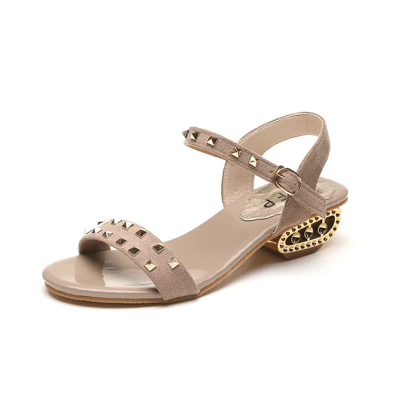 

2020 Summer WOMEN'S Shoes Low Heel Rivet A Word Buckle Sandals Women Sexy Profiled Heel Thick Shoes Female Leisure Open Toe Shoe