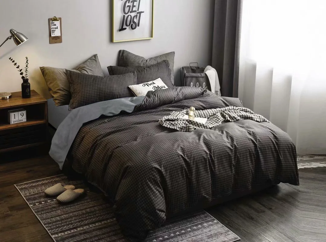 Роскошный комплект постельного белья в клетку с пододеяльником однотонная