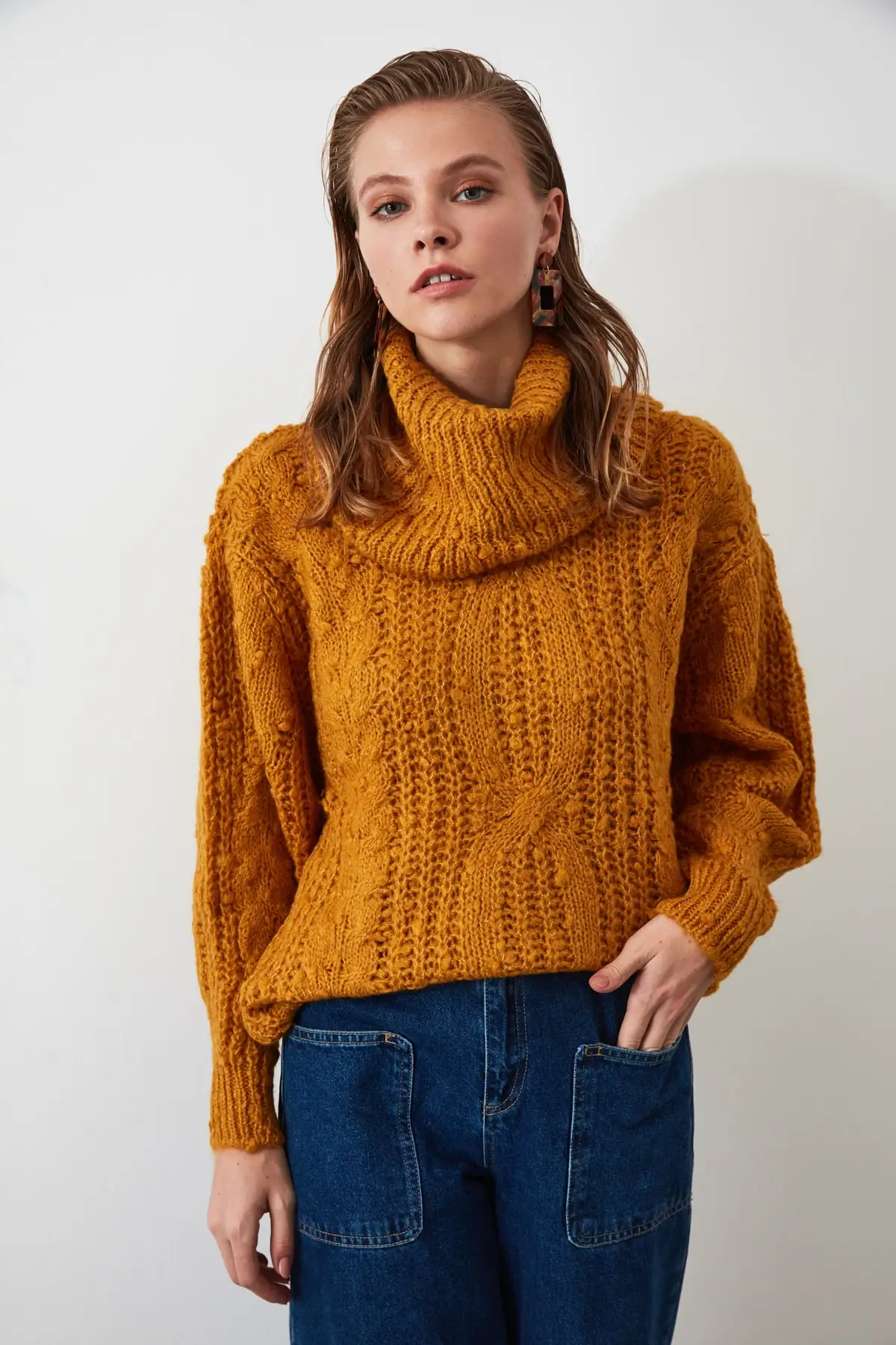 

Trendyol Throated Knitwear Sweater TWOAW21KZ0325