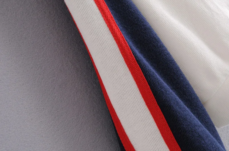

New Stand Collar Half Zipper Color Contrast Raglan Sleeve Fleece