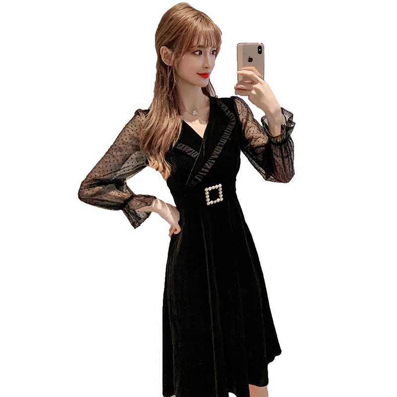 

Make new winter pleuche render show thin long black dress
