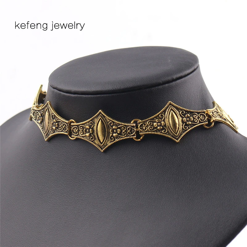 Women Kolye Fan-shaped Carved Necklace Vintage Ethnic Gold Short Collar Choker Statement Jewelery For Gifts | Украшения и