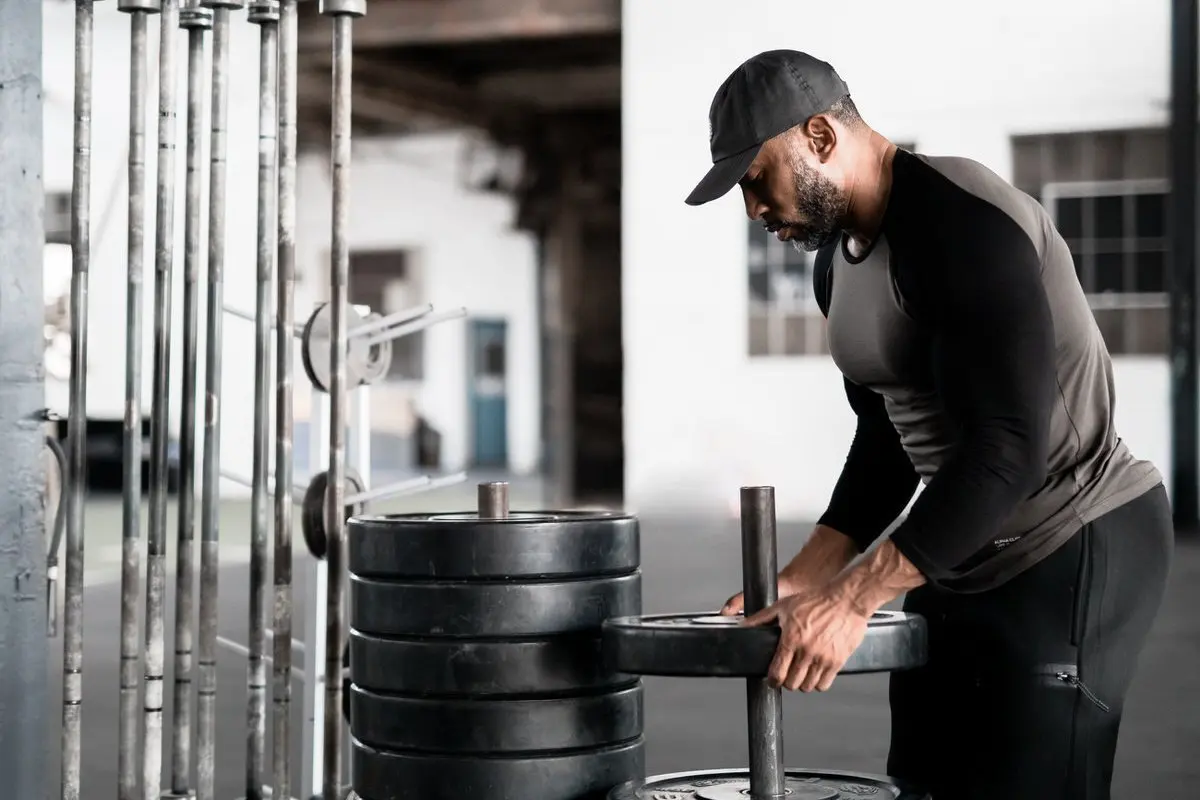 

New Compression Sports Gym Fitness Long-Sleeved T-shirt Men's Slim Running Training Wear Three-Quarter Workout Breathable Sleeve