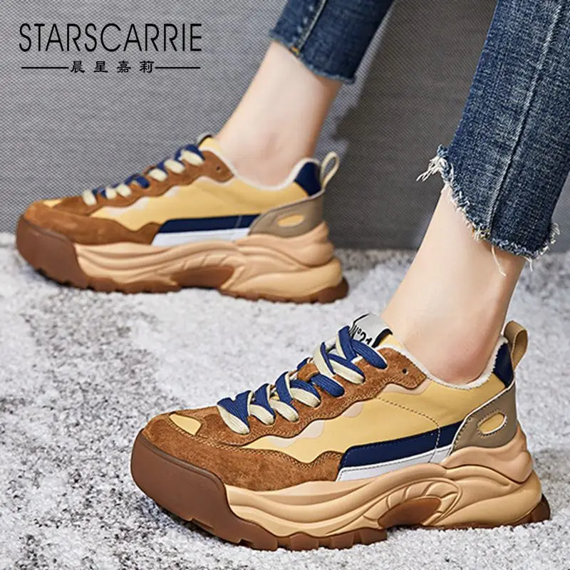 

Suction film bottom leather old shoes 2021 winter new ladies flat bottom and velvet single shoes thick bottom all-match sports w