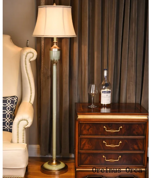 

American retro-painted floor lamp Living room bedside lamp European simple LED resin floor lamp free shipping