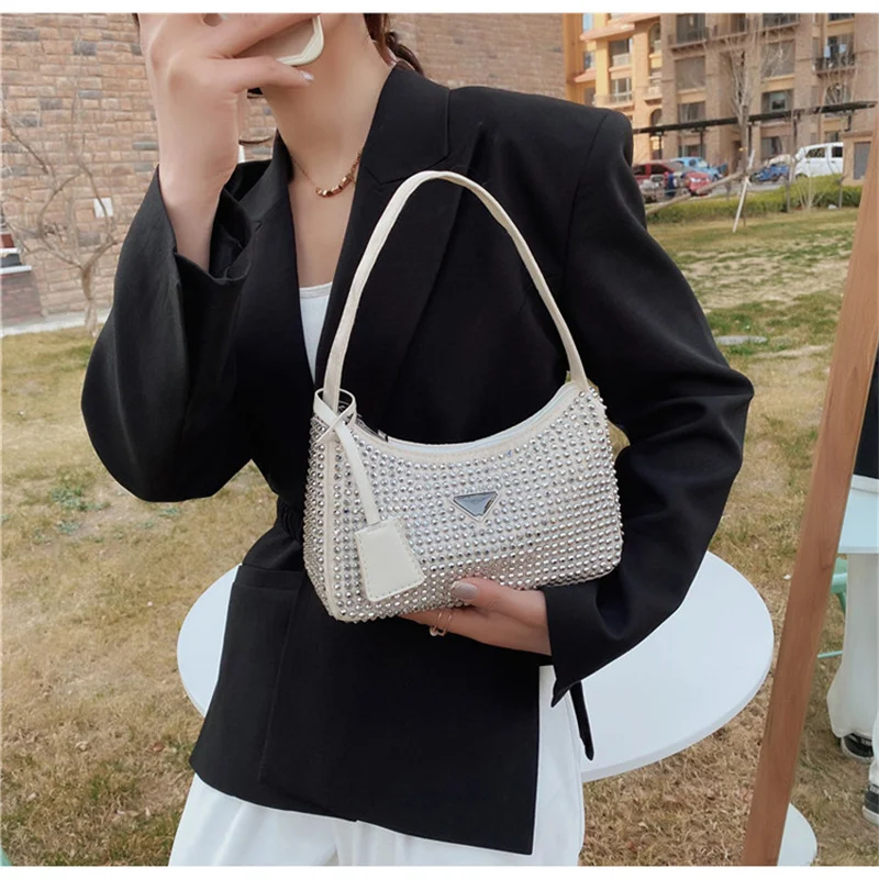 

Ladies Brand Designer Fashion Crystal Bright Diamond Dinner Bag Leather Zipper Shopping Phone Card Holder Portable Underarm Bag
