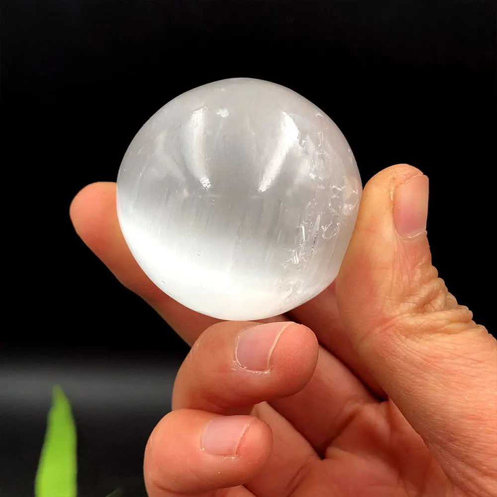 

1pc Natural White Selenite Sphere Quartz Crystal Ball Healing Stone Gypsum Reiki Mineral Specimen Home Room Decoration Energy