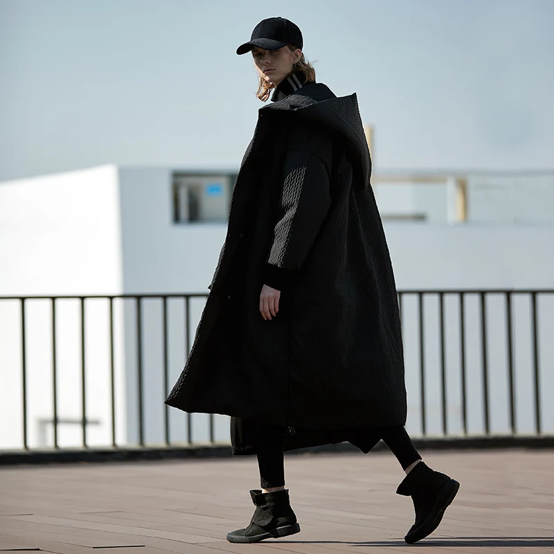 Женская Толстая зимняя теплая пуховая куртка оверсайз с капюшоном оригинальный