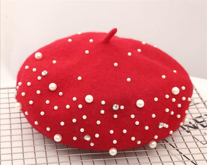 Женский теплый берет из кашемира с жемчужинами во французском стиле B1179 |