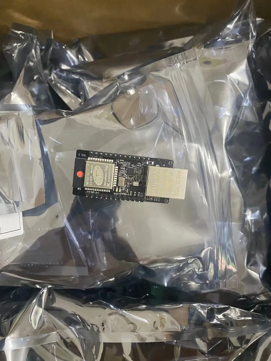 

WT32-ETH01 Embedded serial port networking Bluetooth + wifi combo gateway module