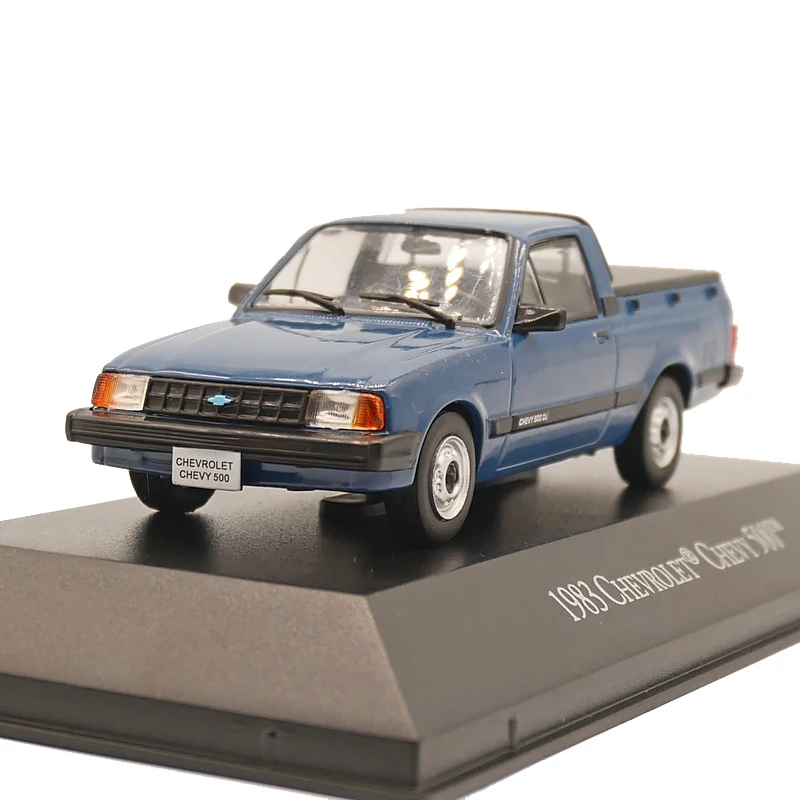 

Коллекционная металлическая модель автомобиля Ixo 1:43 для Chevrolet Chevy 500 1983