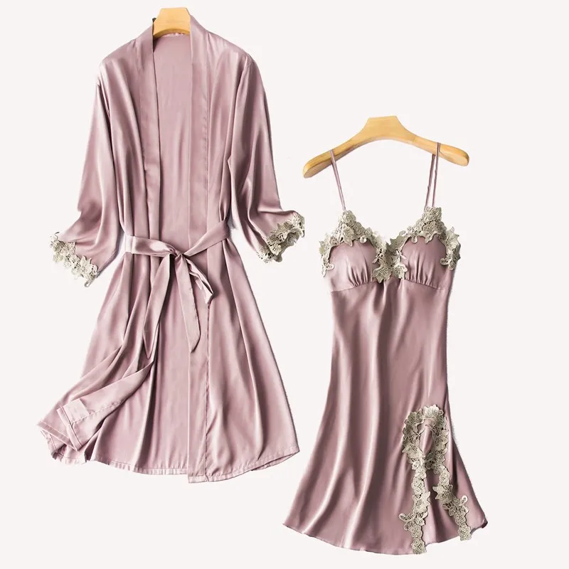 

Women Sexy Sleepwear Lace Trim Wedding Robe Set Faux Silk 2 Piece Sleepwear Kimono Bathrobe Gown Suspender Nightgown Suit