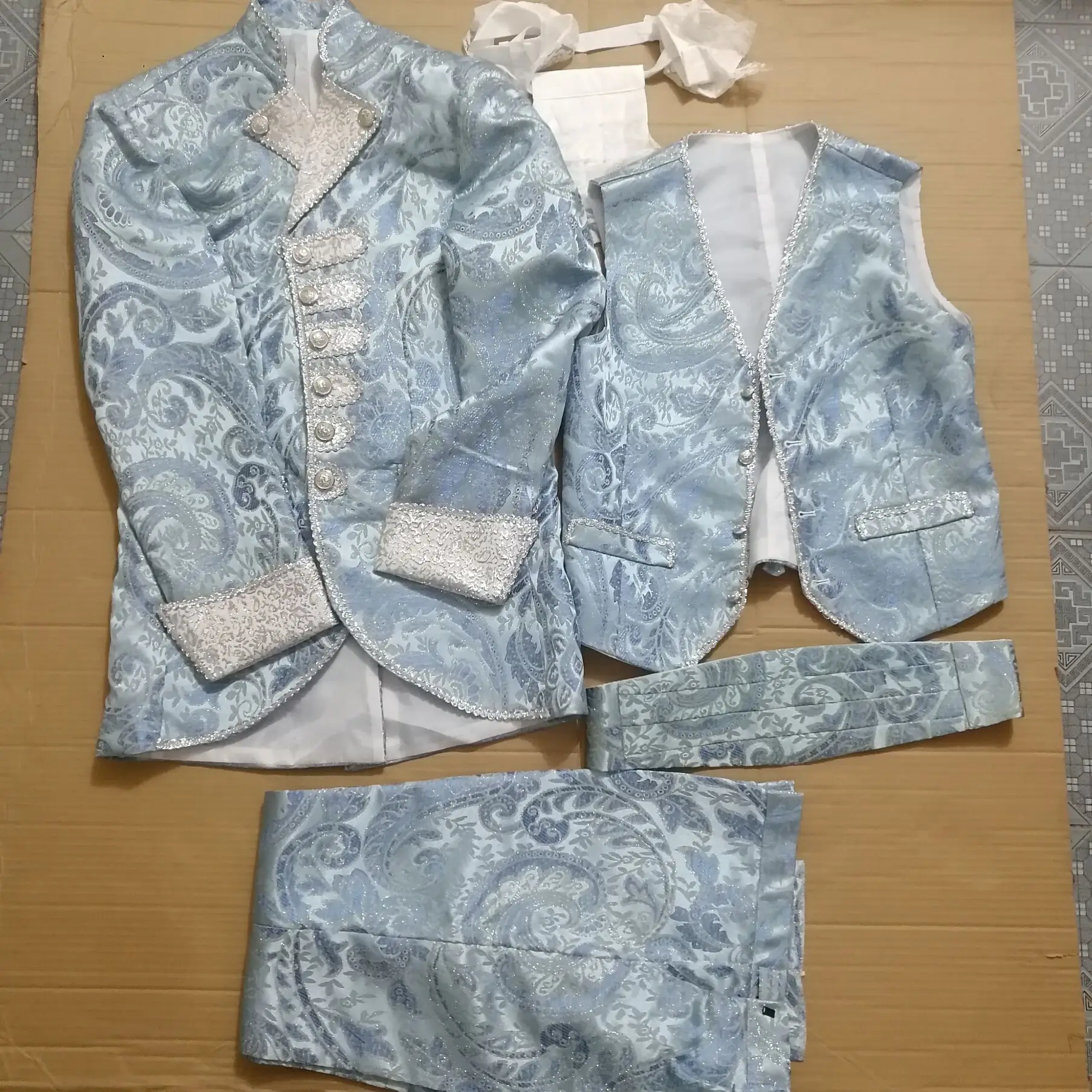 Костюм свадебный мужской в английском стиле приталенный Блейзер + жилет брюки