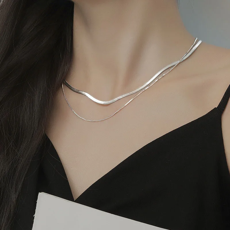 

Fashion Chic Snake Chain Clavicle Choker Necklace For Women Retro Golden Chain Short Necklace Fashion Jewelry Gift