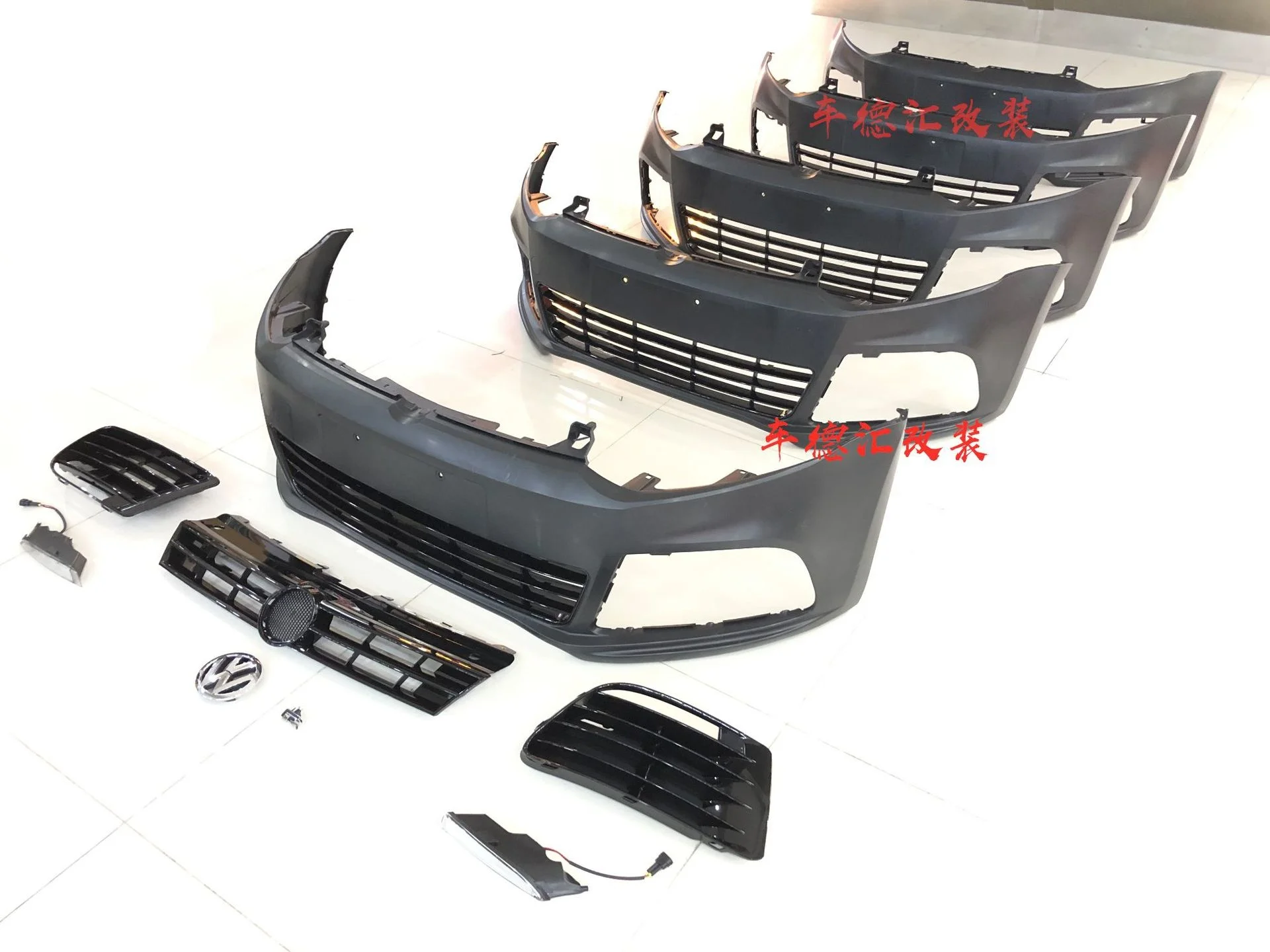 Костюм для Volkswagen Big Polo Ti Refits R20 Bar r версия объемная Передняя боковая юбка |