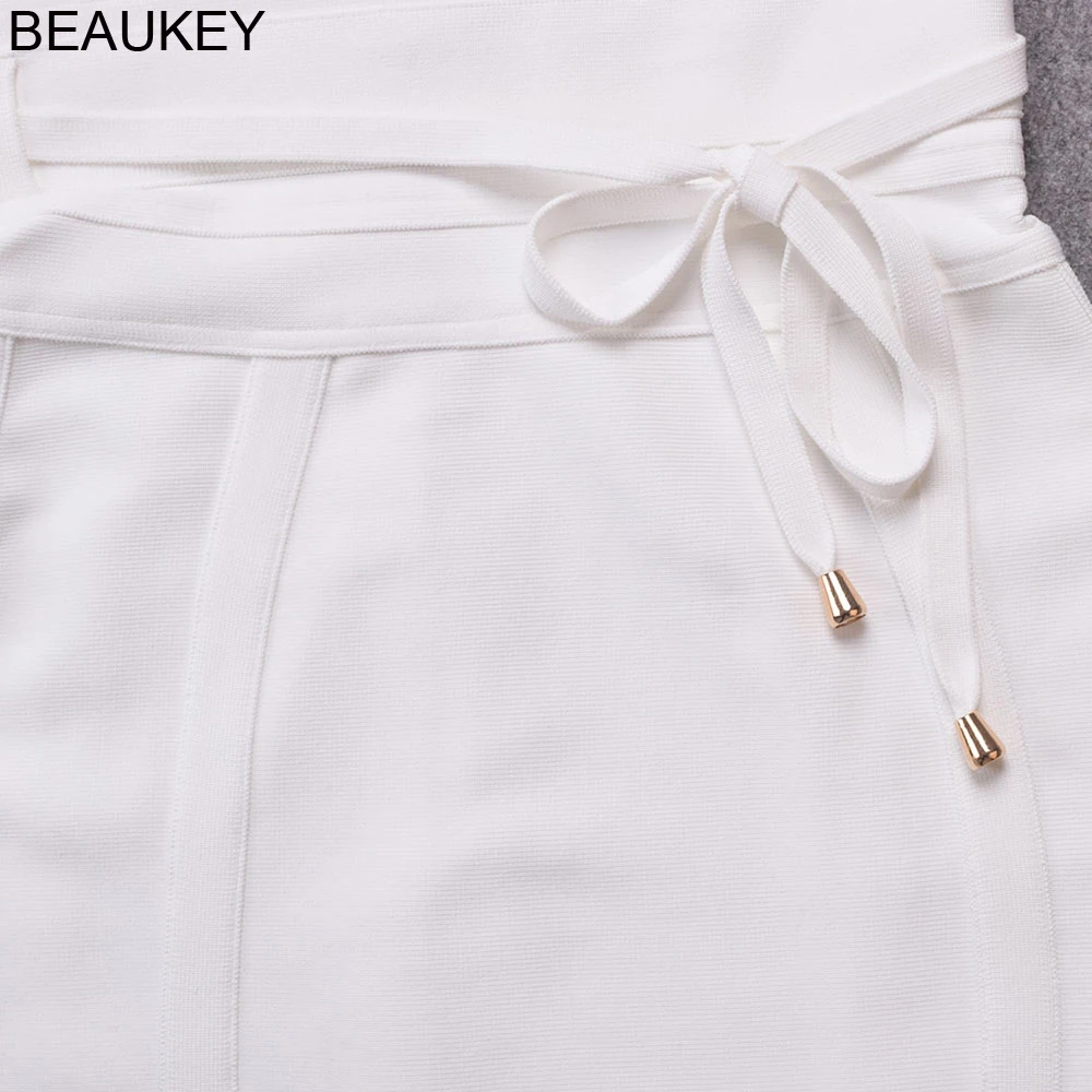 BEAUKEY Классическое белое платье на бретелях спагетти сексуальное женское с V