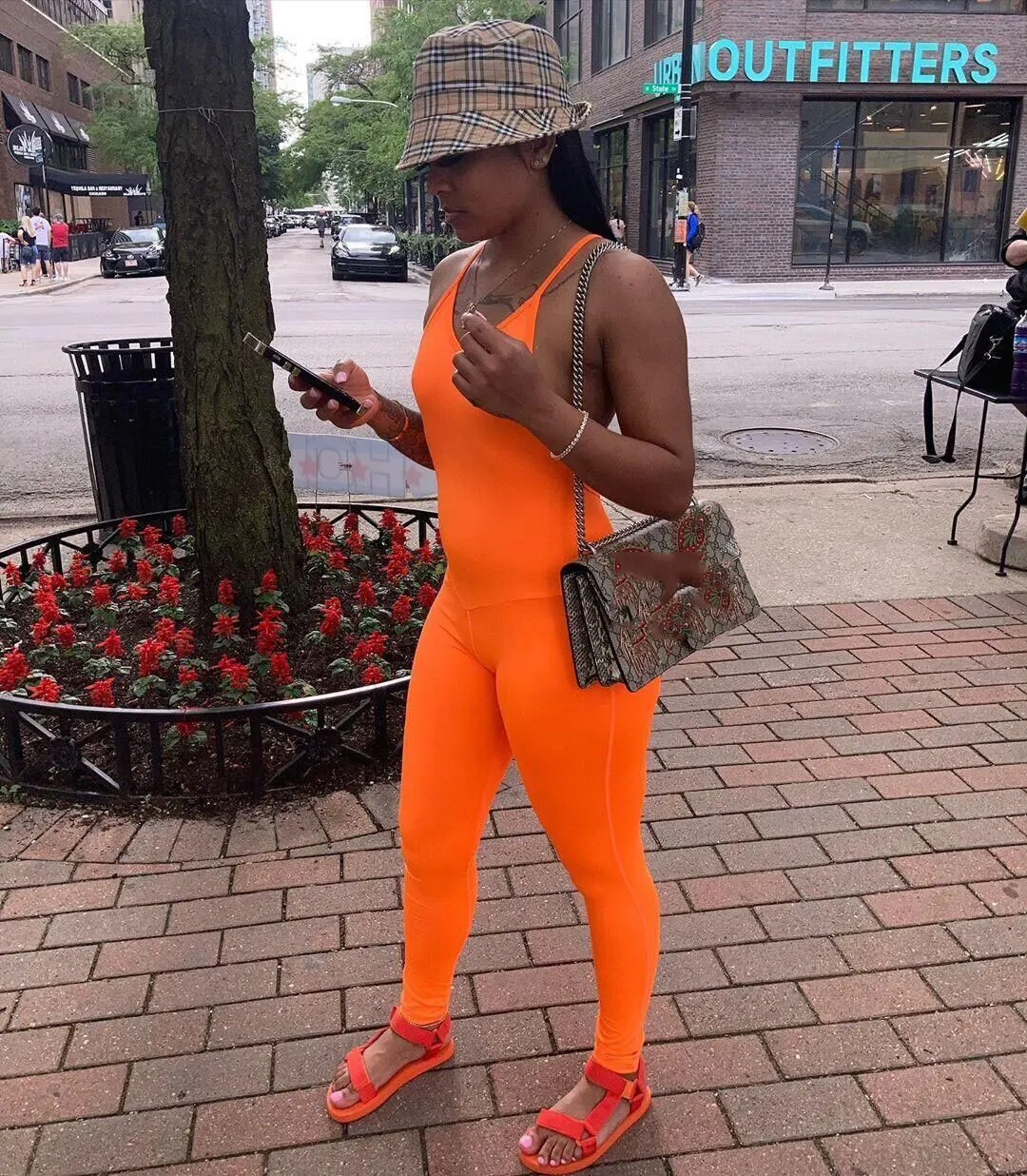 

Летние женские Комбинезоны на бретелях-спагетти с открытой спиной сексуальный однотонный цельный клубный костюм Облегающий комбинезон