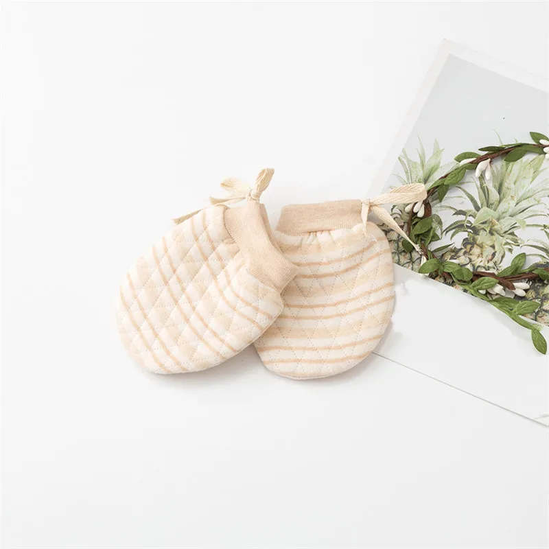

2Pcs Quality Baby Gloves Anti Scratch Face Hand Guards Protection Soft Newborn Mittens Baby Shower Gift For Baby Girl Boy