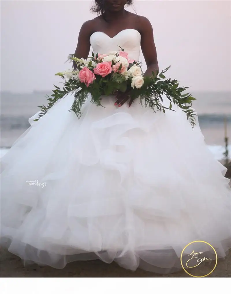 

Luxury Strapless Ruched Ball Gown Lace-Up Wedding Dresses Vintage White Princess African Plus Size Bridal Gown