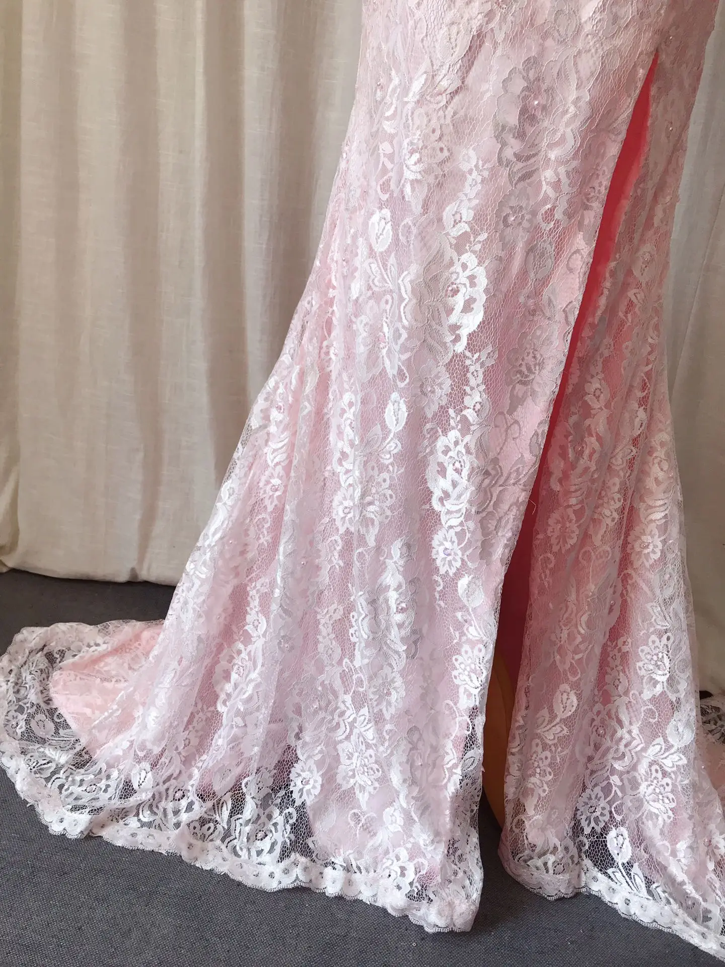 

Pink Mermaid Wedding Dresses Long Sleeves Lace Bridal Gown Off the Shoulder Bride Dress Sexy Split Marriage Wedding Gown Tail