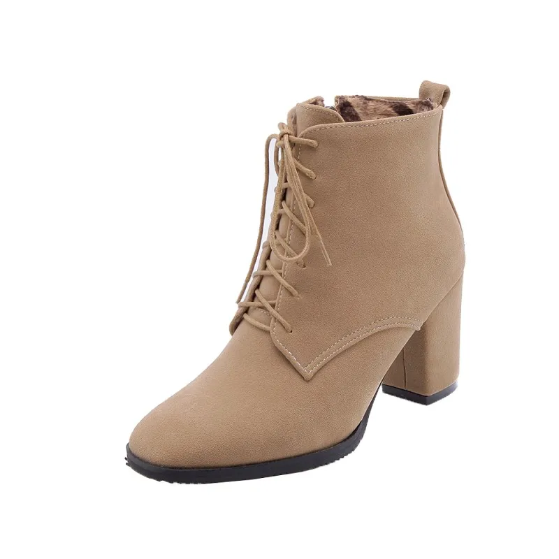 Женские ботинки на танкетке зимние с боковой молнией и бахромой большой размер 9