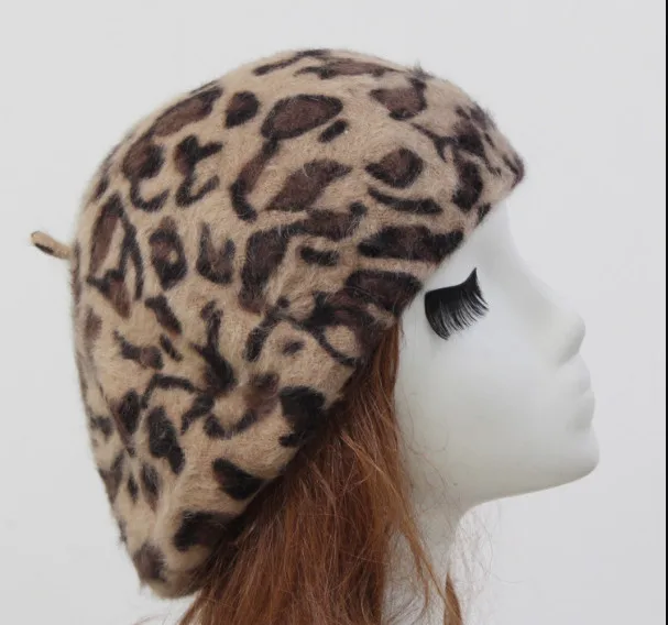 

2020 New Elegant Leopard Warm Wool Spring Autumn Winter Beret Women French Artist Beanie Beret Hat for Women Beret Hat Present