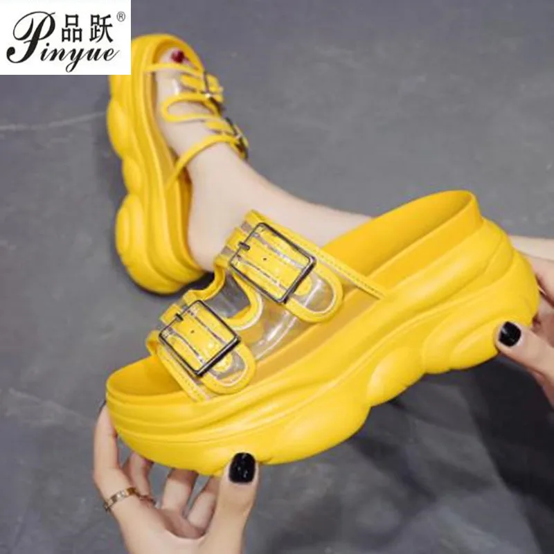 Сандалии женские на танкетке с открытым носком пляжные дышащие босоножки