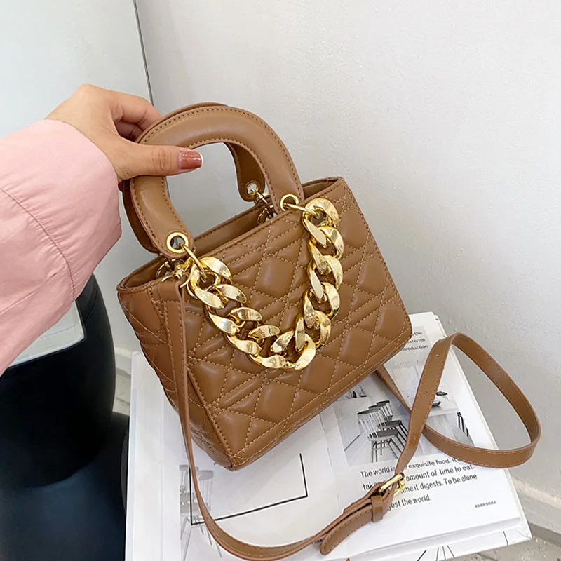

Textured Crossbody handbag 2021 Autumn New Personality Simple Twist Chain Trend Shoulder Bag Rhomboid Platinum Female Bag