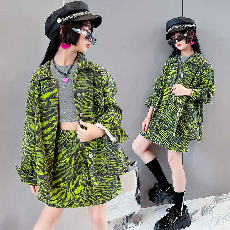 

Джинсовый костюм для девочек, на возраст 12-14 лет