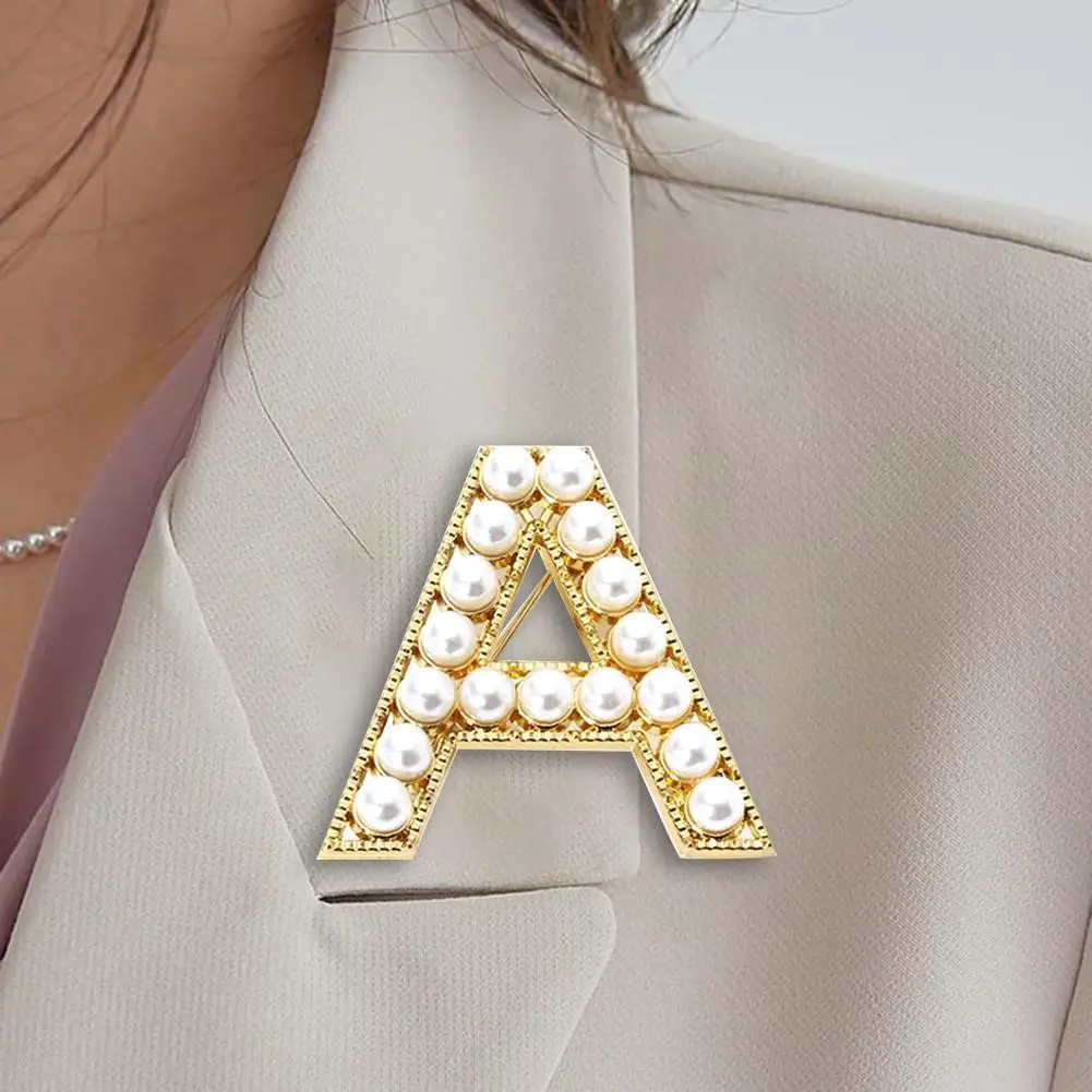 Элегантная женская брошь в форме буквы с искусственным жемчугом и бисером
