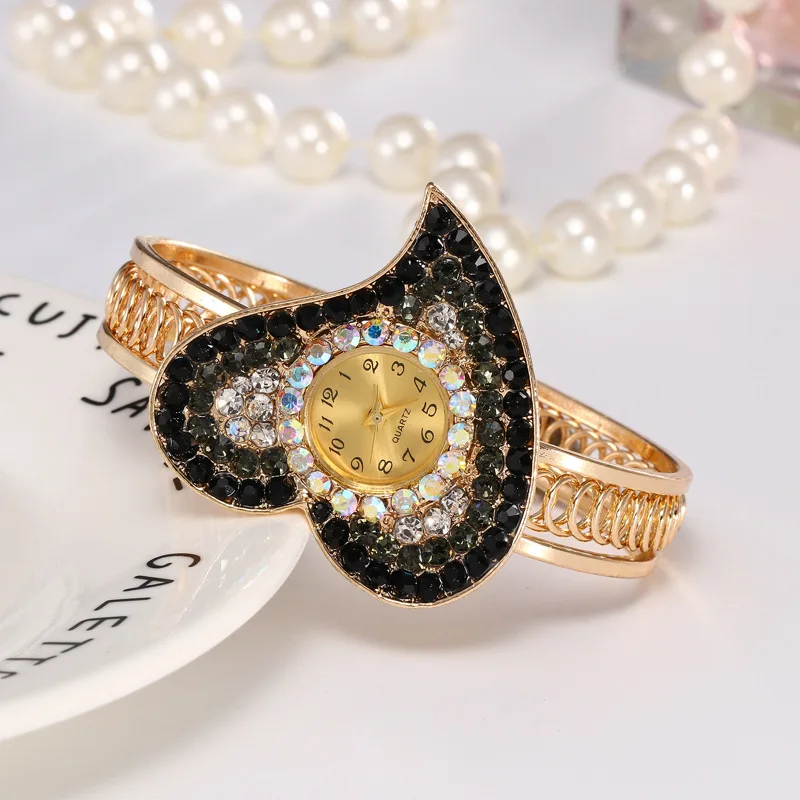 

New trend women watcheses luxury pop peach heart diamond-encrusted women's bracelet watch fashion watch quart jewelry watch
