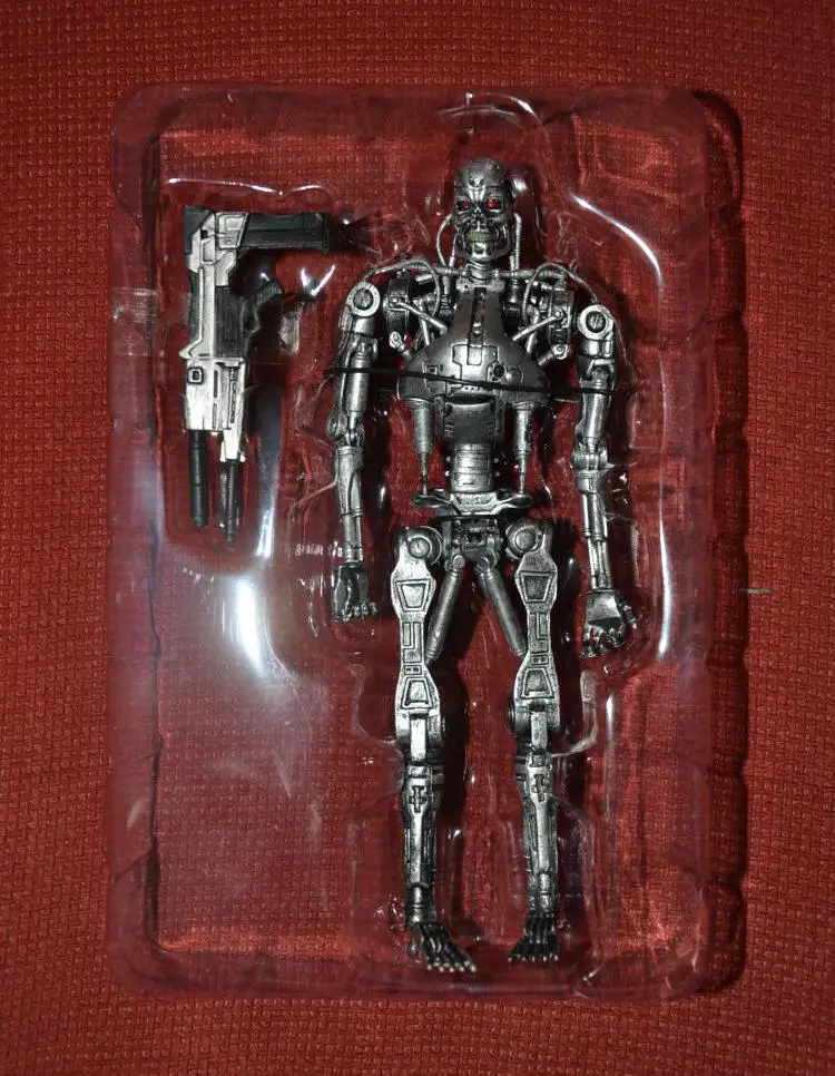 

NECA Action Figure Movie Terminator Series T800 Card-Mounted Skeleton 18cm Joint Movable Doll Model Toy Story Chirdren Gift