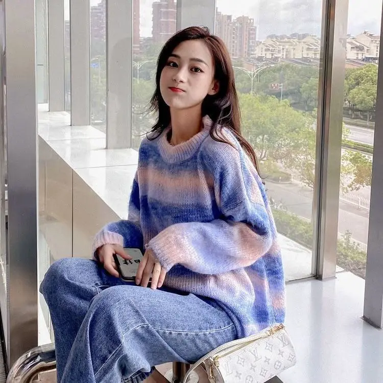 

Rainbow Color O-neck Long-sleeved Casual Knitted Sweater Fashion Casual Bottoming Shirt Ladies Knitted Pullover Loose Sweater