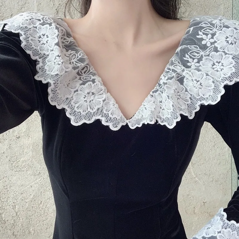 

Elegant Vintage Dress Women V-Neck Lace Midi Black Party Dress Female Autumn 2020 Korean Fashion Velvet Sexy Dress